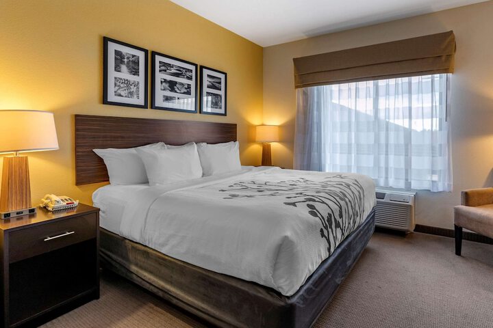 Room 21 of 36