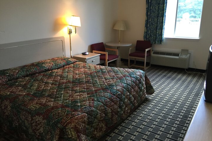 Room 13 of 17
