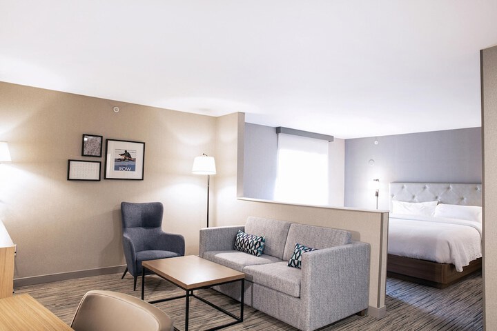 Room 11 of 31