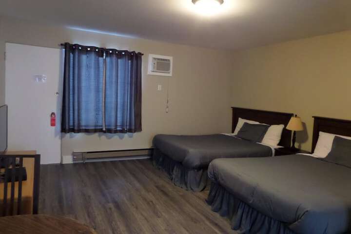Ray Lyn Motel