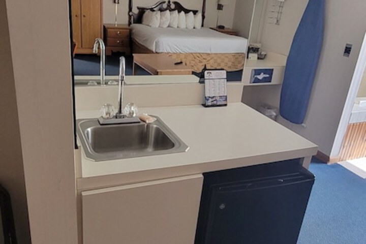 Room 20 of 33