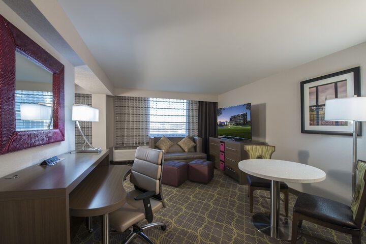 Room 27 of 73