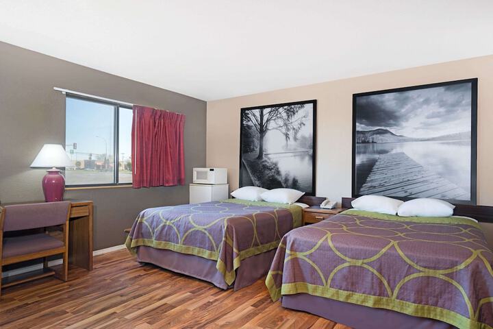 Room 14 of 16