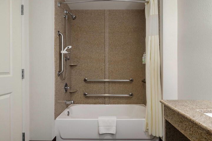 La Quinta Inn & Suites by Wyndham Memphis Wolfchase