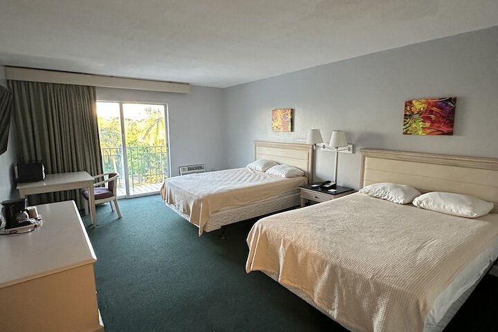 Chateaubleau Hotel