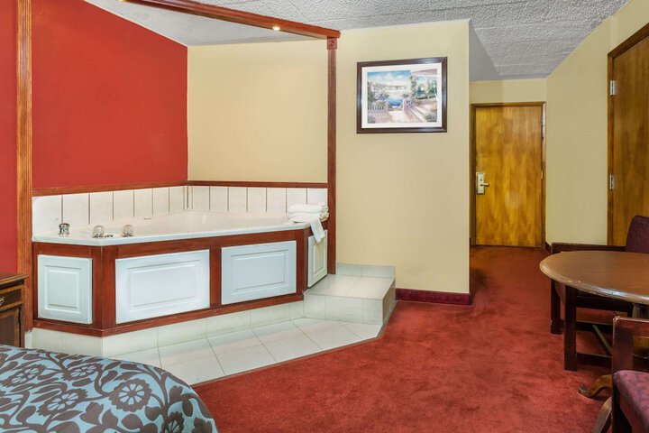 Room 22 of 30