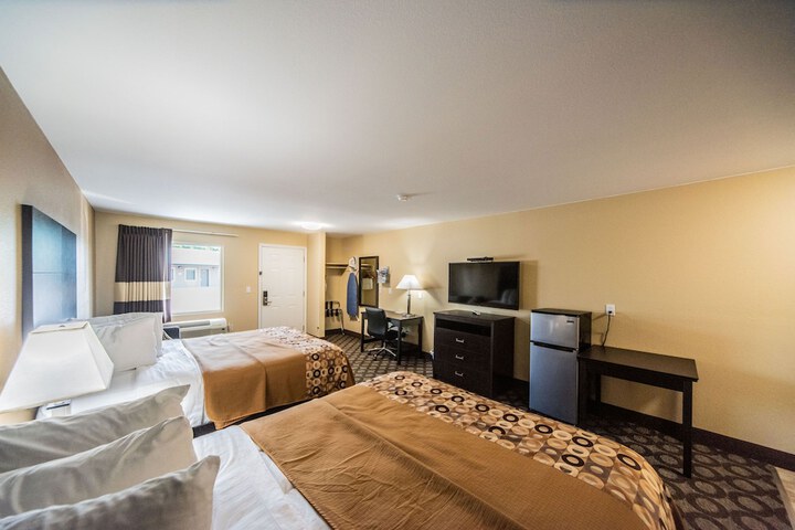 Relax Inn & Suites