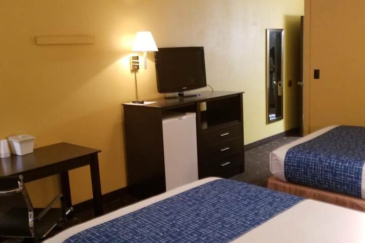 Room 6 of 14