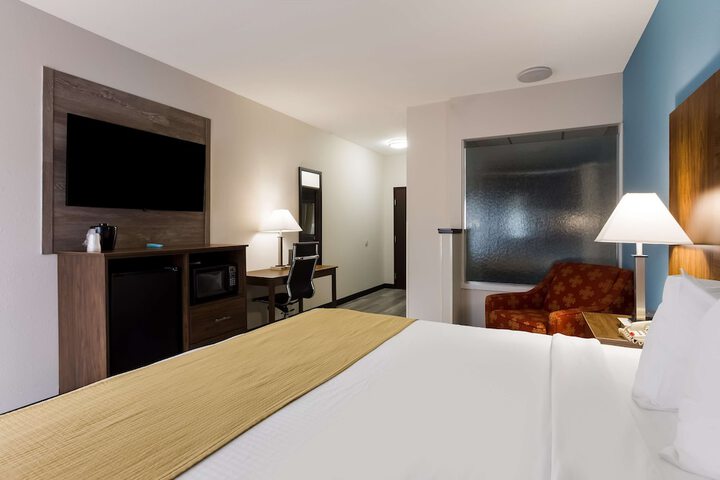 Room 13 of 39