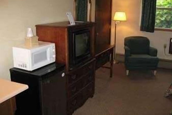 Room 9 of 17