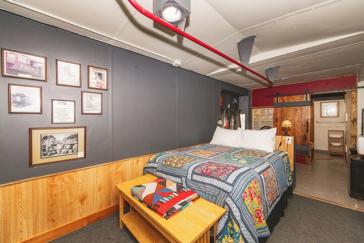 Iron Horse Inn Bed & Breakfast