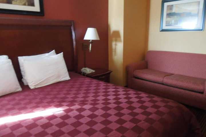 Room 14 of 19