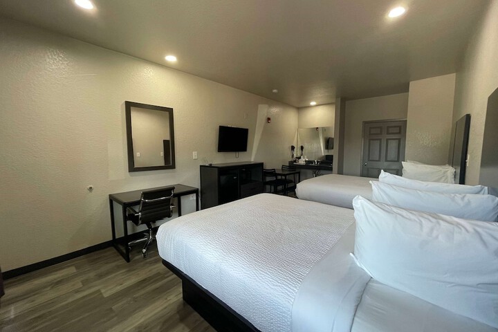 Days Inn by Wyndham Dickinson TX