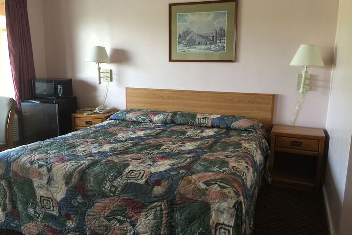 Room 11 of 36