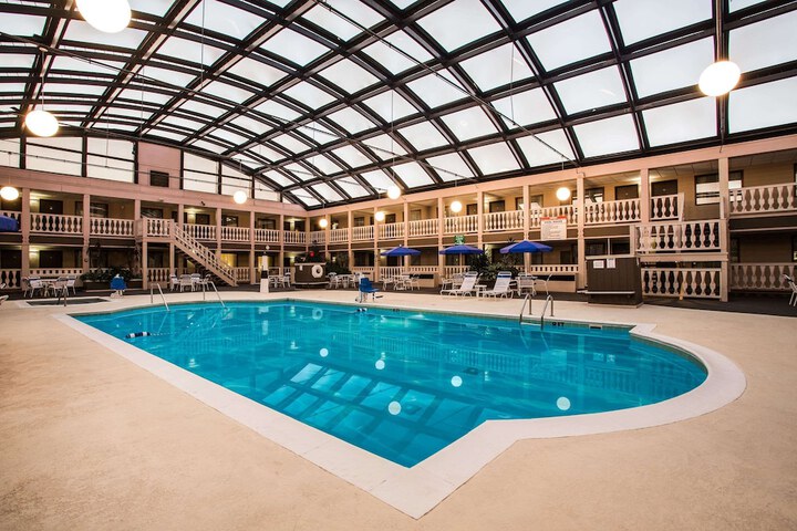 Pool 4 of 43