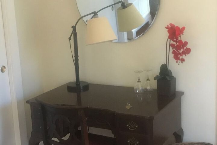 Room 32 of 66