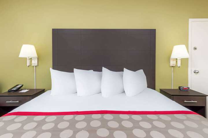 Room 18 of 26