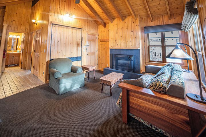 Sun Mountain Lodge