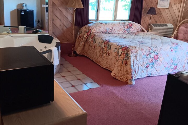 Room 11 of 38