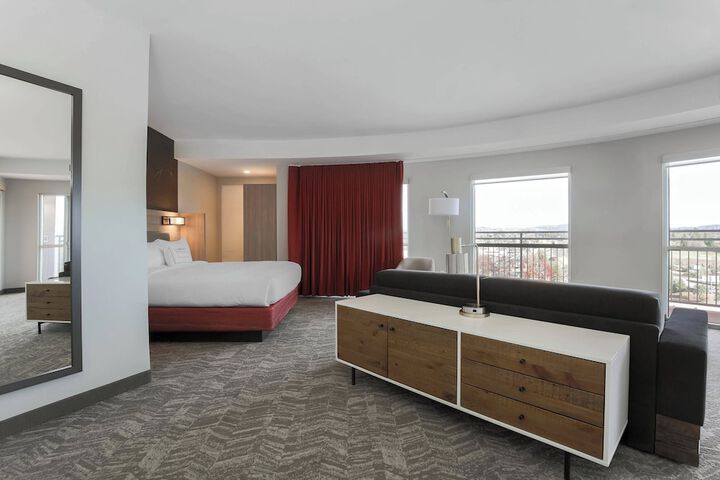 Room 16 of 75