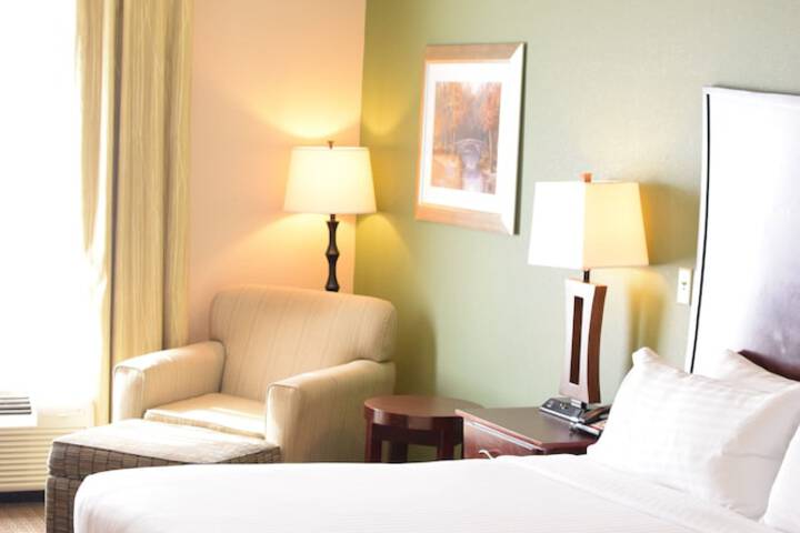 Room 10 of 30