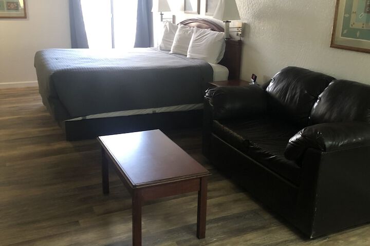 Room 18 of 22