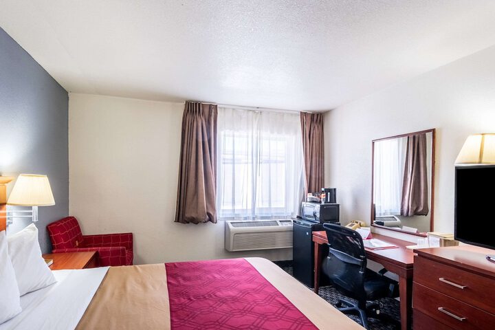 Room 60 of 100