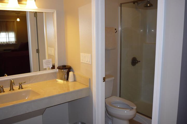 Room 11 of 14