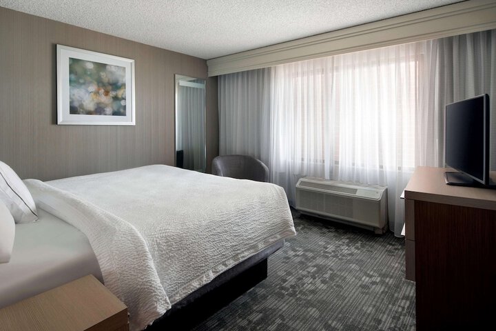 Room 20 of 36
