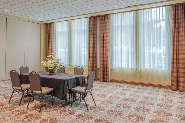 Natchez Grand Hotel & Suites on the River
