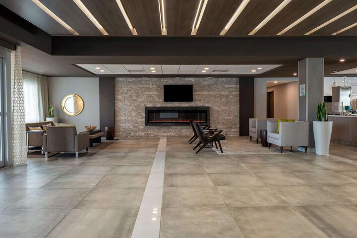 Hotel Interior 36 of 109