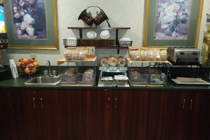 Breakfast/Coffee Service 41 of 43