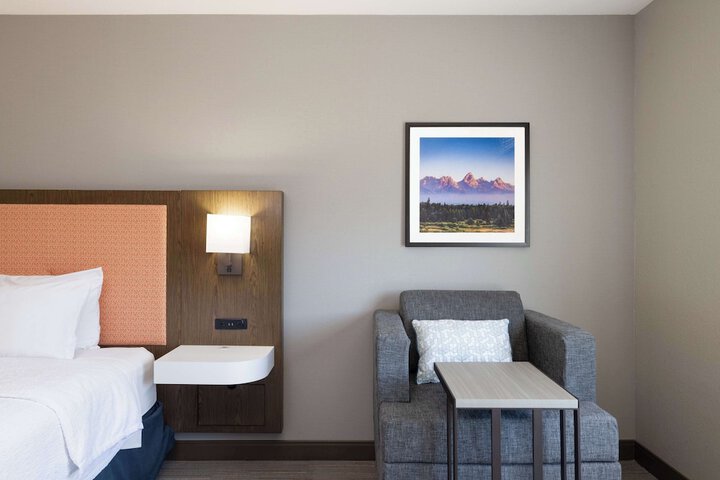Room 10 of 41