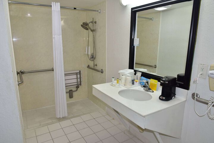 Days Inn by Wyndham Stuart
