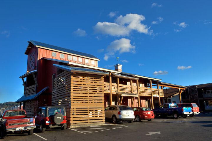 Cousins Country Inn