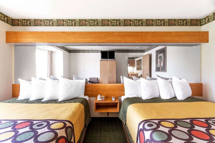 Room 21 of 40