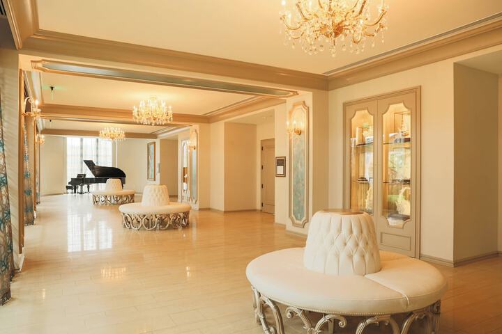 Grand Bohemian Mountain Brook Autograph Collection