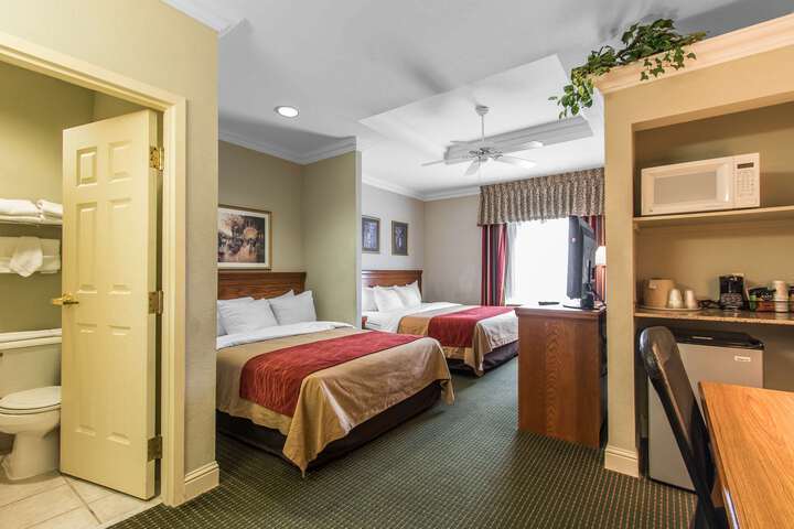 Suite 7 of 16