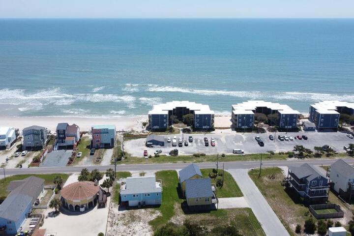 Embrace Oceanfront Elegance: Book Your Stay at Sunrise Oasis