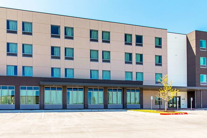 Hotel 6 of 33