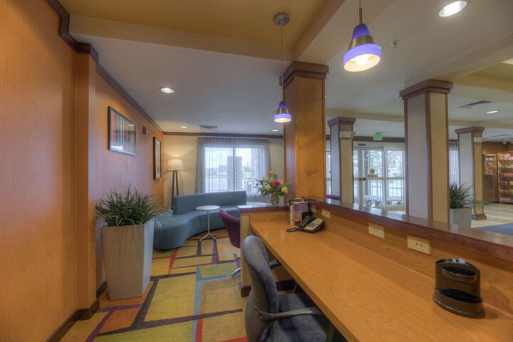 Business Center 37 of 37