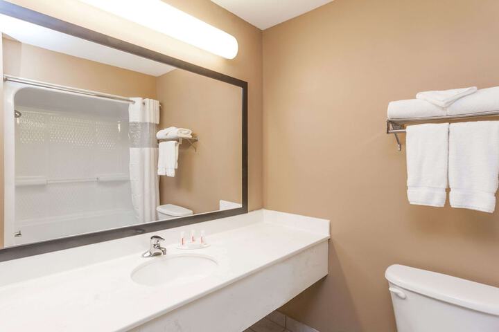 Room 8 of 20