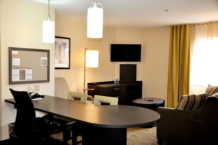 Room 33 of 50