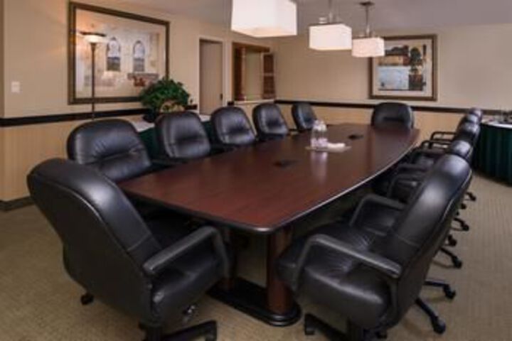 Ramada Plaza Rochester Airport