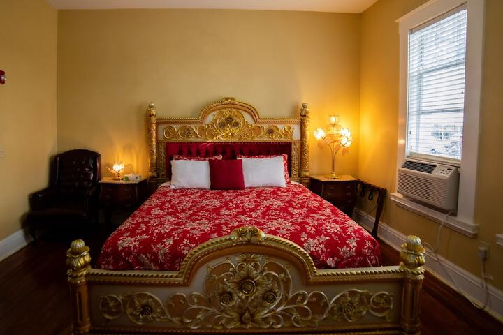 Room 148 of 271