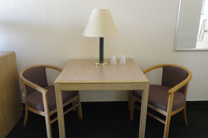 Room 16 of 26