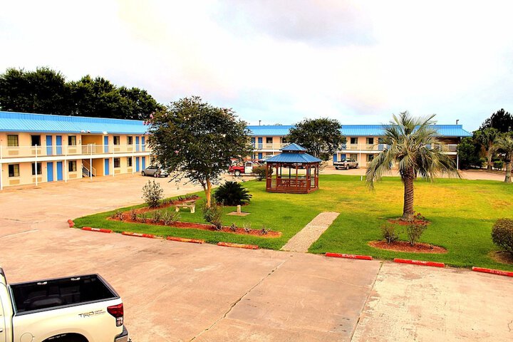 Motel 6 Winnie TX