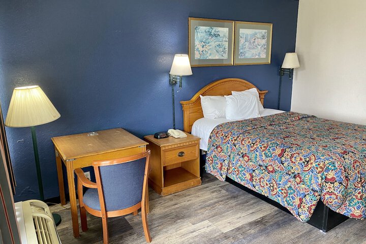 Room 22 of 52