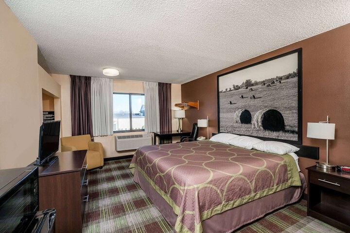 Room 15 of 17