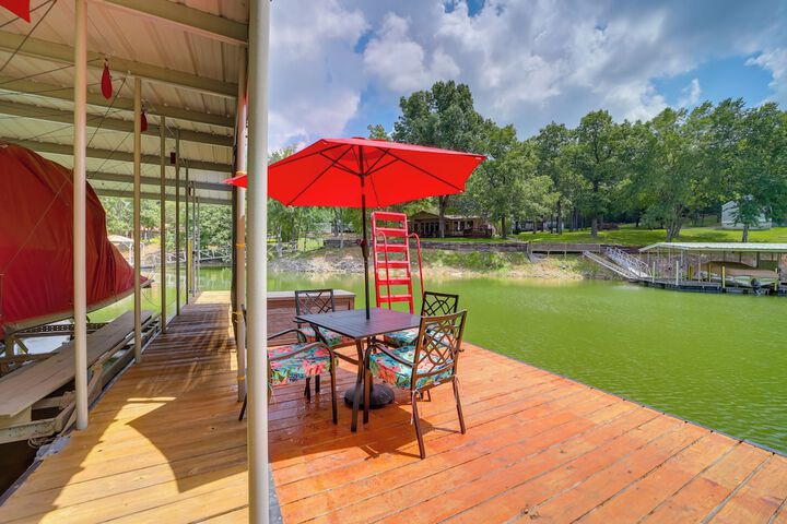 Grand Lake Cottage w / Hot Tub in Eucha